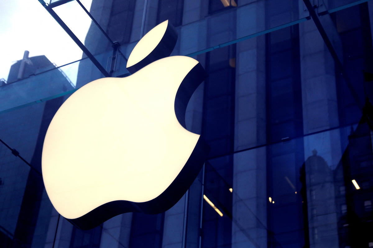 EU fines Apple almost billion for ‘blocking’ various music apps EU fines Apple almost billion for ‘blocking’ various music apps