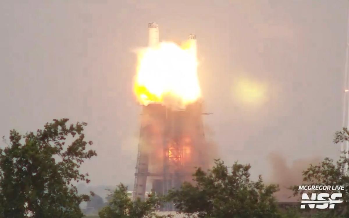 SpaceX Raptor engine take a look at ends in a fiery explosion SpaceX Raptor engine take a look at ends in a fiery explosion