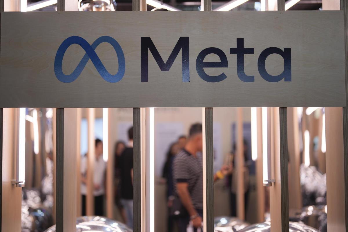 Meta explains how third-party apps will hook into Messenger and WhatsApp Meta explains how third-party apps will hook into Messenger and WhatsApp