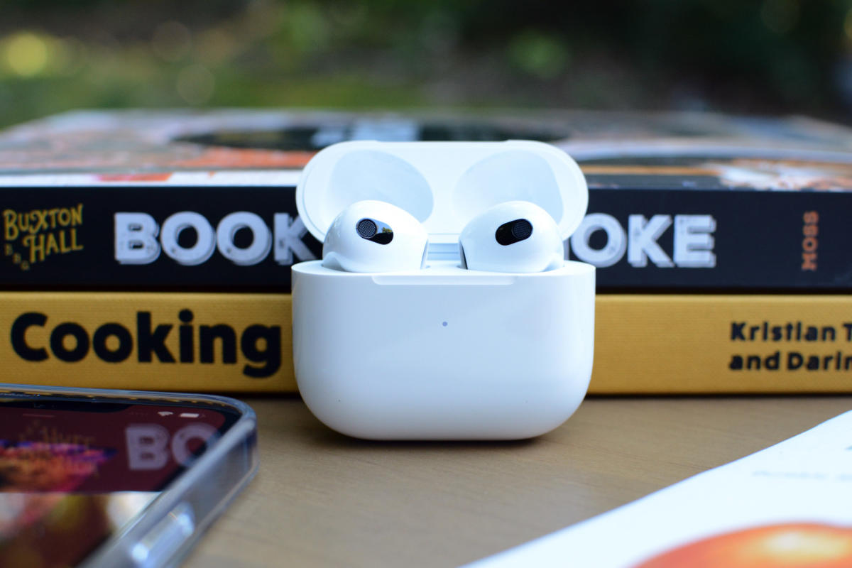 Apple AirPods 2 fall to simply Apple AirPods 2 fall to simply