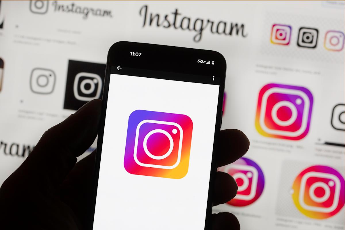 Instagram copies…Myspace? Instagram copies…Myspace?