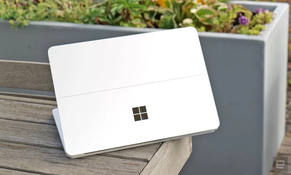 Microsoft merges its Home windows and Floor groups below one chief Microsoft merges its Home windows and Floor groups below one chief