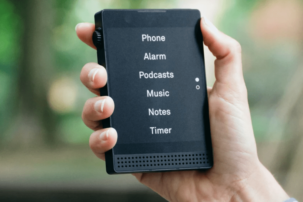 Gentle unveils a brand new minimalist telephone with a black-and-white OLED display screen Gentle unveils a brand new minimalist telephone with a black-and-white OLED display screen