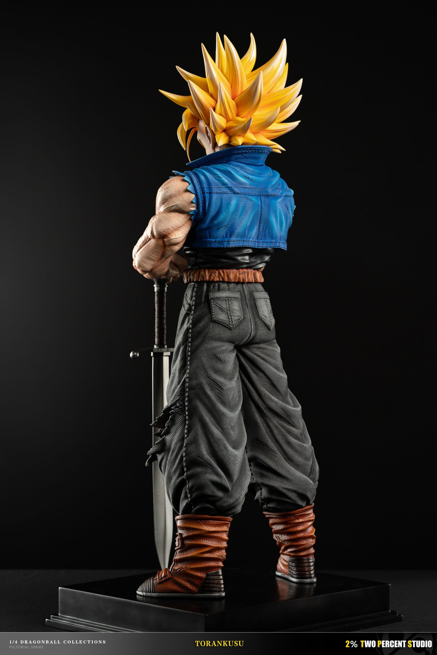 2% Studio - Dragon Ball Future Trunks
