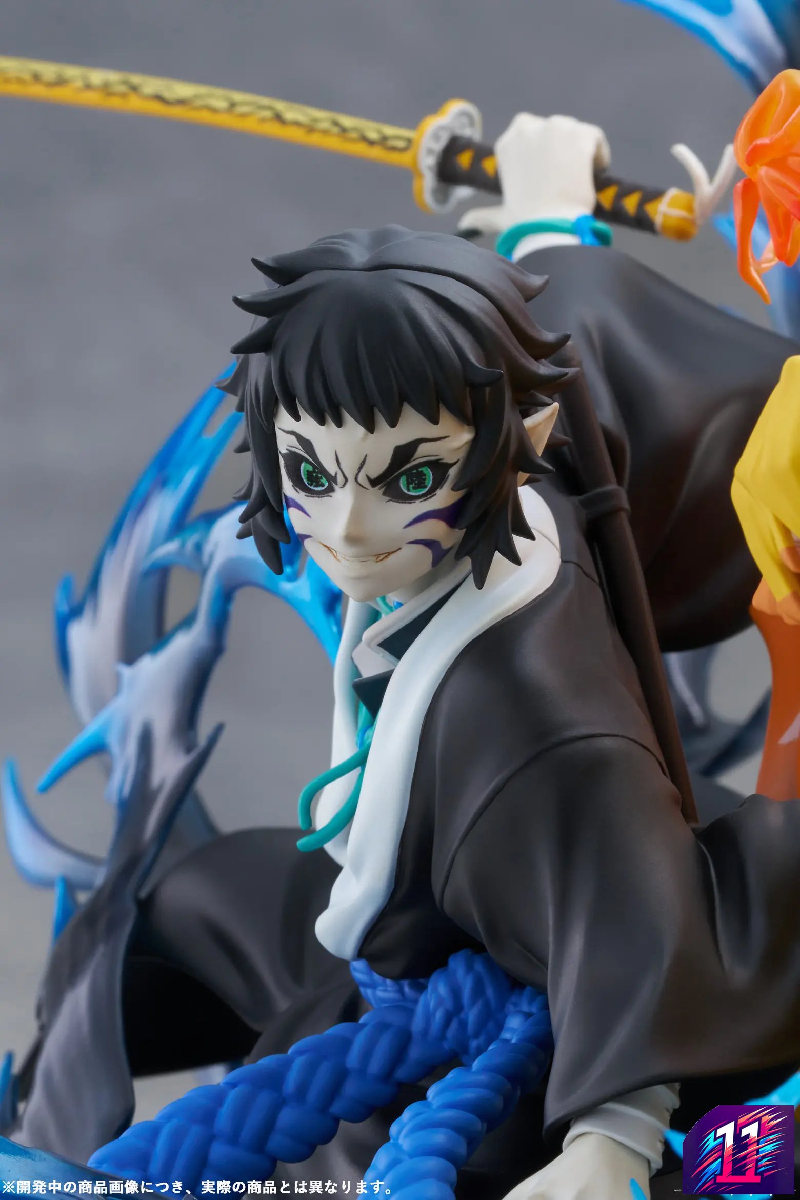 Aniplex - Demon Slayer: Kimetsu no Yaiba Zenitsu Agatsuma X Kaigaku NON Scale Figure (Licensed)