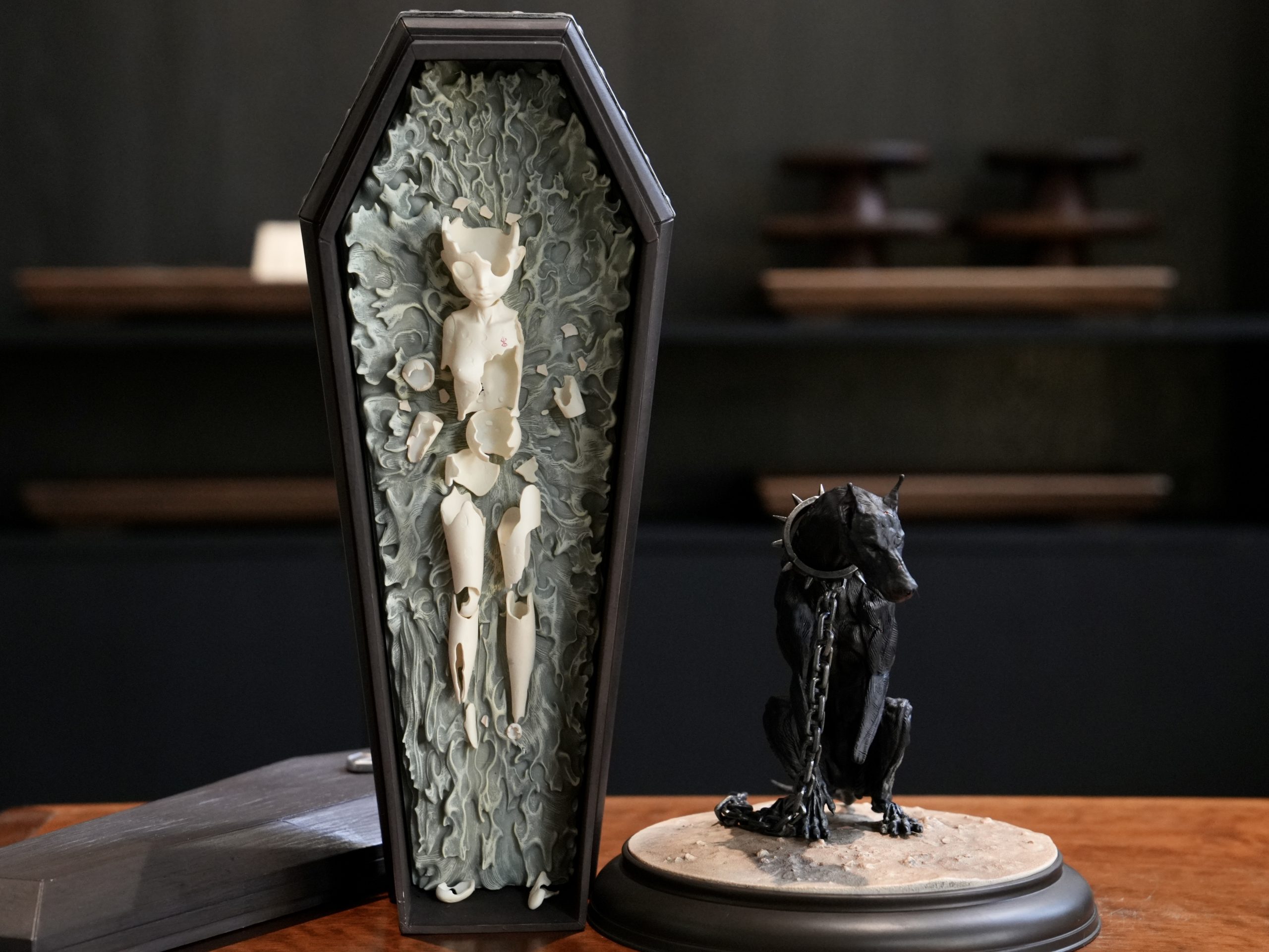 BIHS Studio - Berserk Black dog pulling coffin of Casca