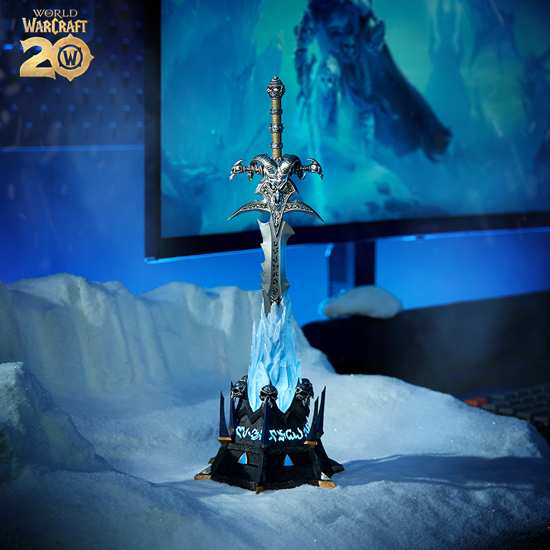 BLIZZARD ENTERTAINMENT - World of Warcraft 20th Anniversary Frostmourne Metal Replica Ornament (Licensed)