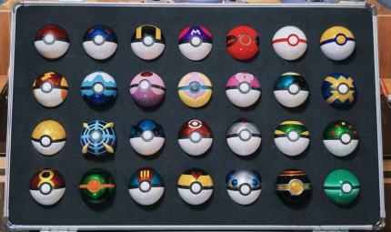 Bai Jing Wu Studio - Pokemon #4 Poke Ball Bai Jing Wu Studio - Pokemon #4 Poke Ball