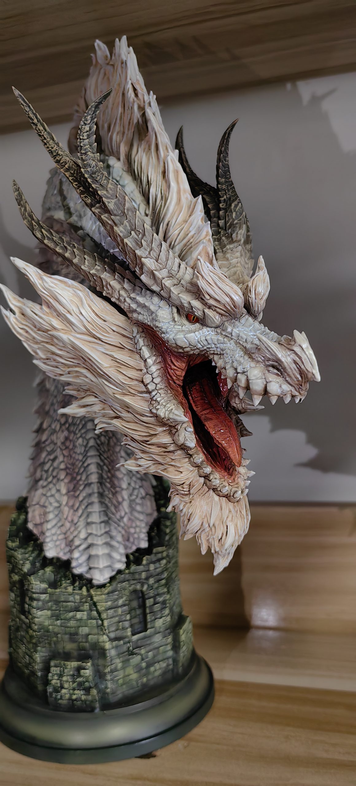 Dragon Frontier Studio - Monster Hunter White Fatalis Head Sculpture