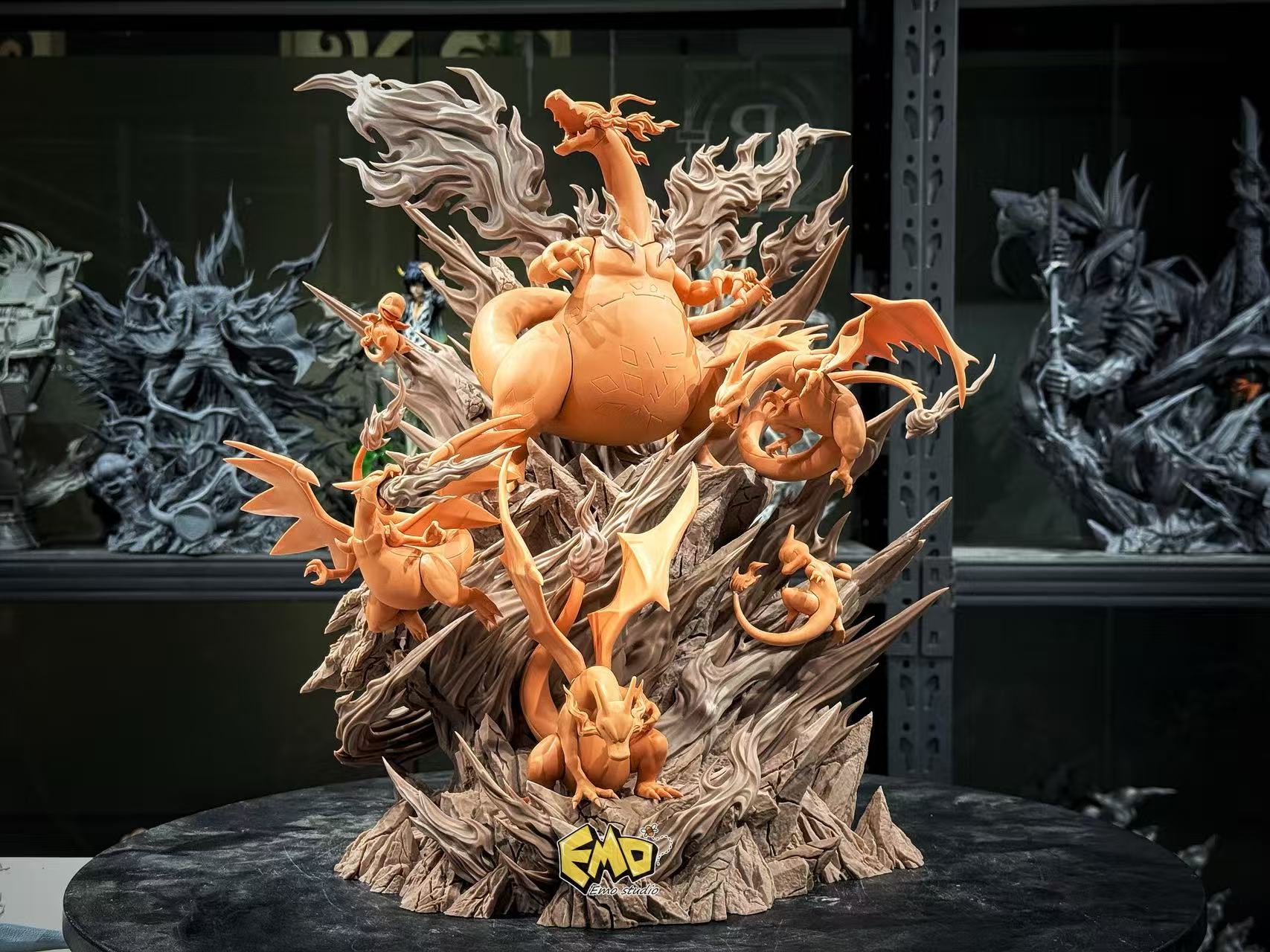 Emo Studio - Evolution Chain 003 Charizard Pokémon
