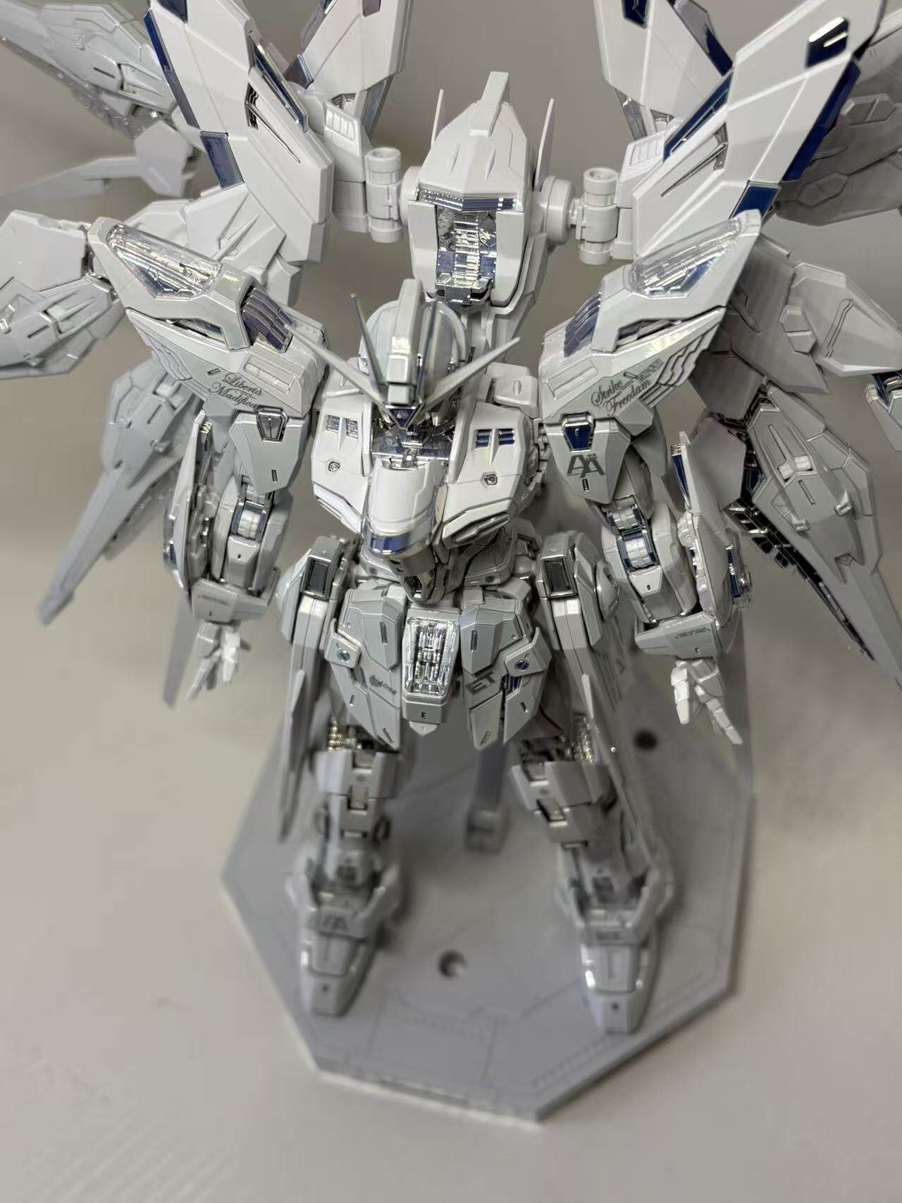 HH Mo Xing Gong Fang Studio - Mgex Strike Freedom Gundam Laser Transparent Full Spray Coating Gundam