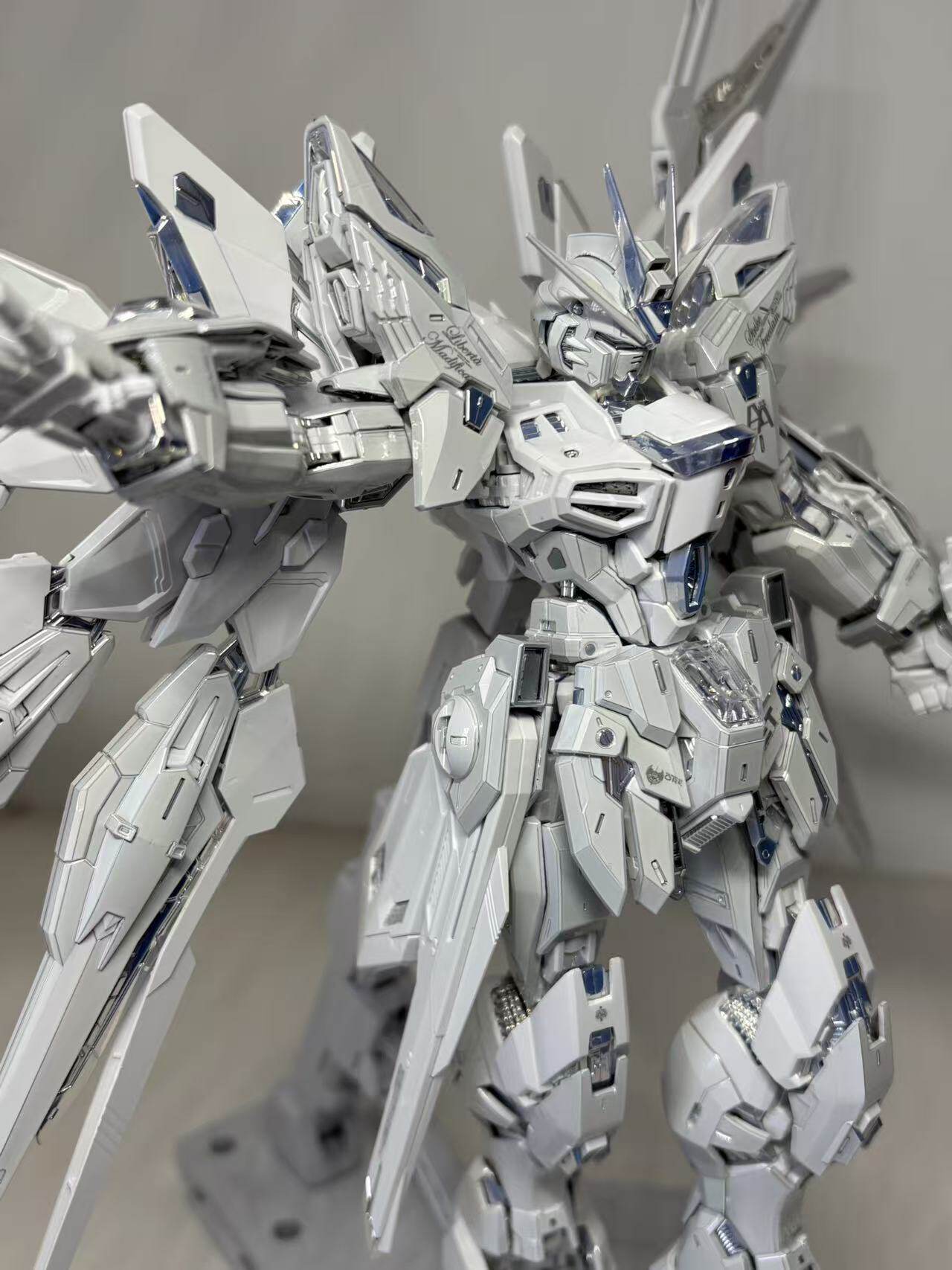 HH Mo Xing Gong Fang Studio - Mgex Strike Freedom Gundam Laser Transparent Full Spray Coating Gundam