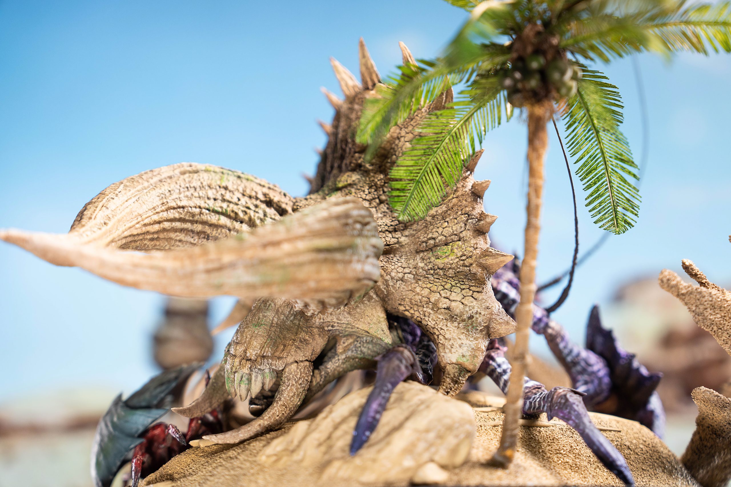 Heroics Studio - Monster Hunter Daimyo Hermitaur & Plum Daimyo Hermitaur