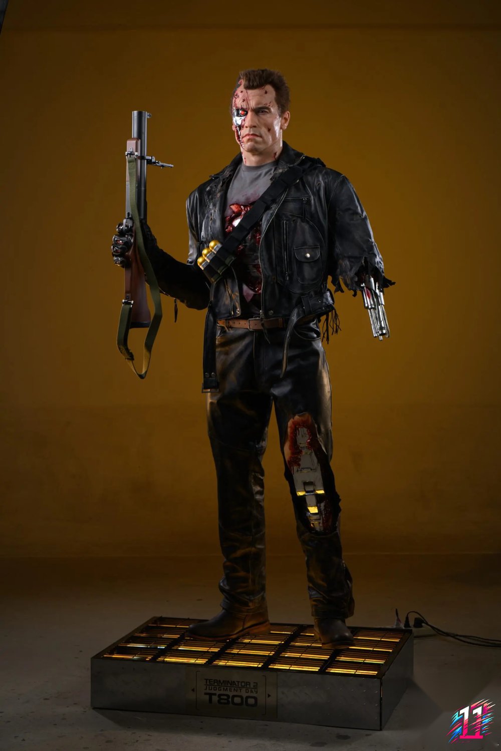 Inner Studio - Terminator T800 battle damage 1/1 life size statue The Terminator