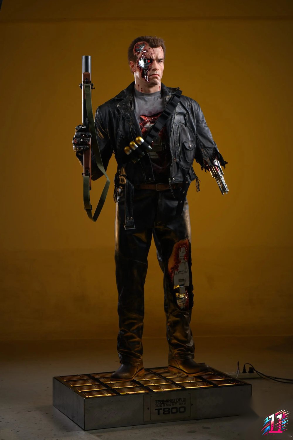 Inner Studio - Terminator T800 battle damage 1/1 life size statue The Terminator