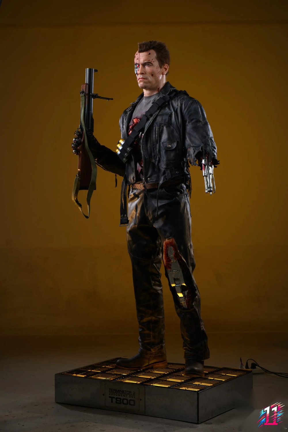 Inner Studio - Terminator T800 battle damage 1/1 life size statue The Terminator