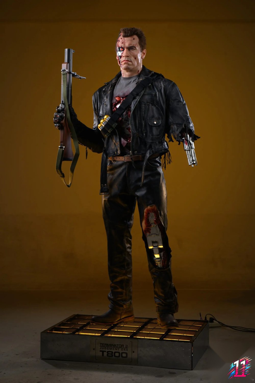 Inner Studio - Terminator T800 battle damage 1/1 life size statue The Terminator