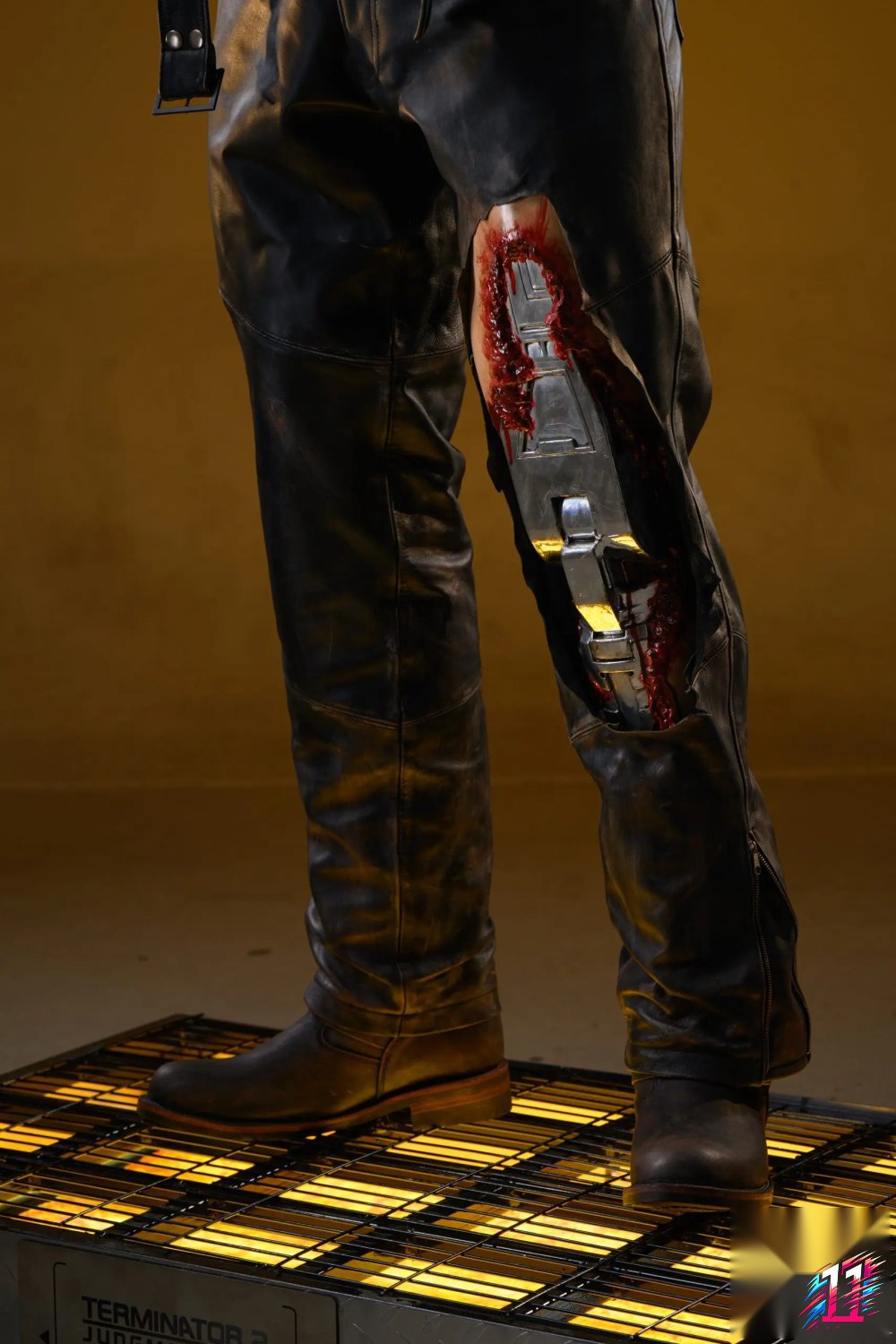 Inner Studio - Terminator T800 battle damage 1/1 life size statue The Terminator