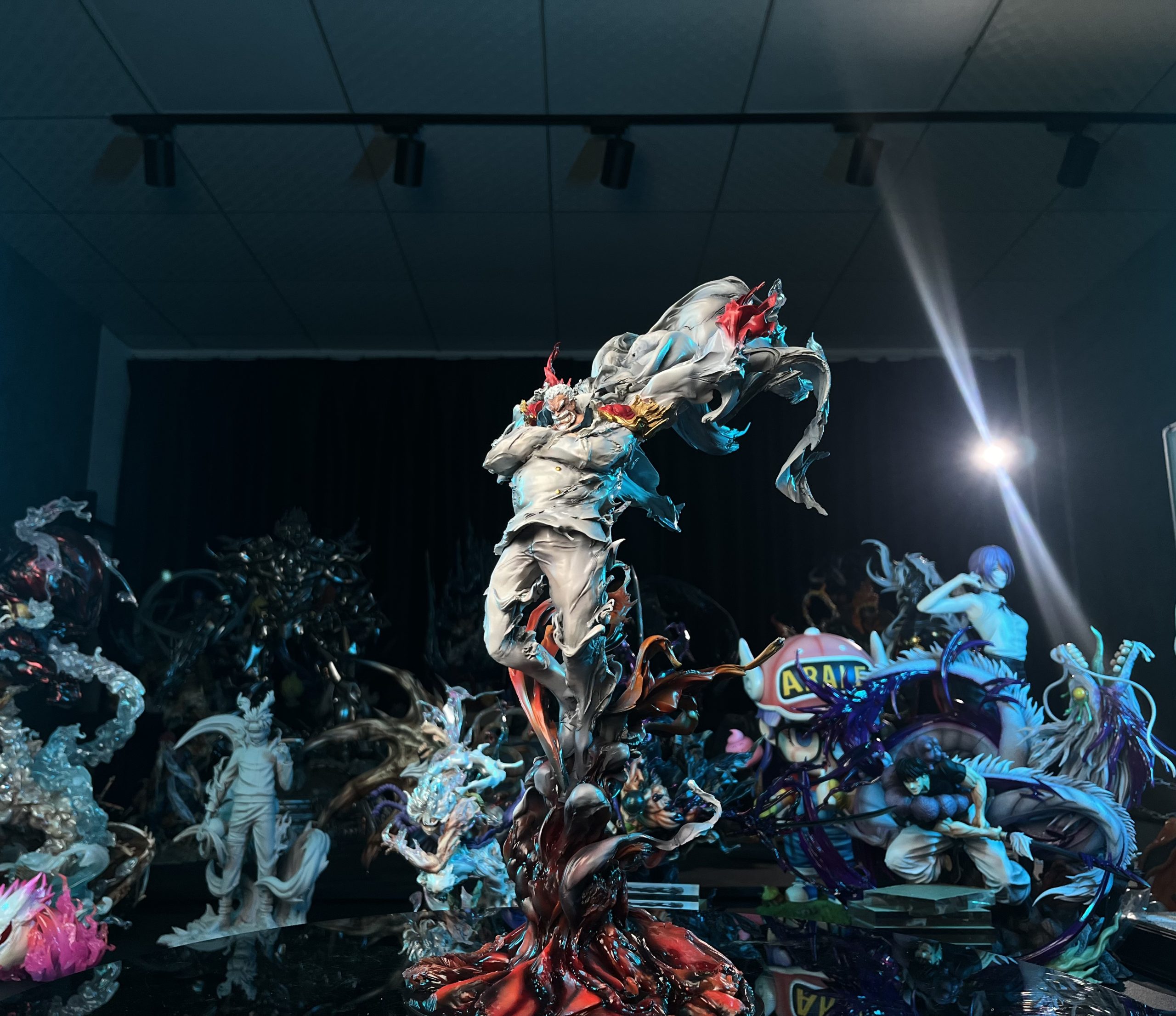 Iron Curtain Studio - One Piece Monkey D. Garp