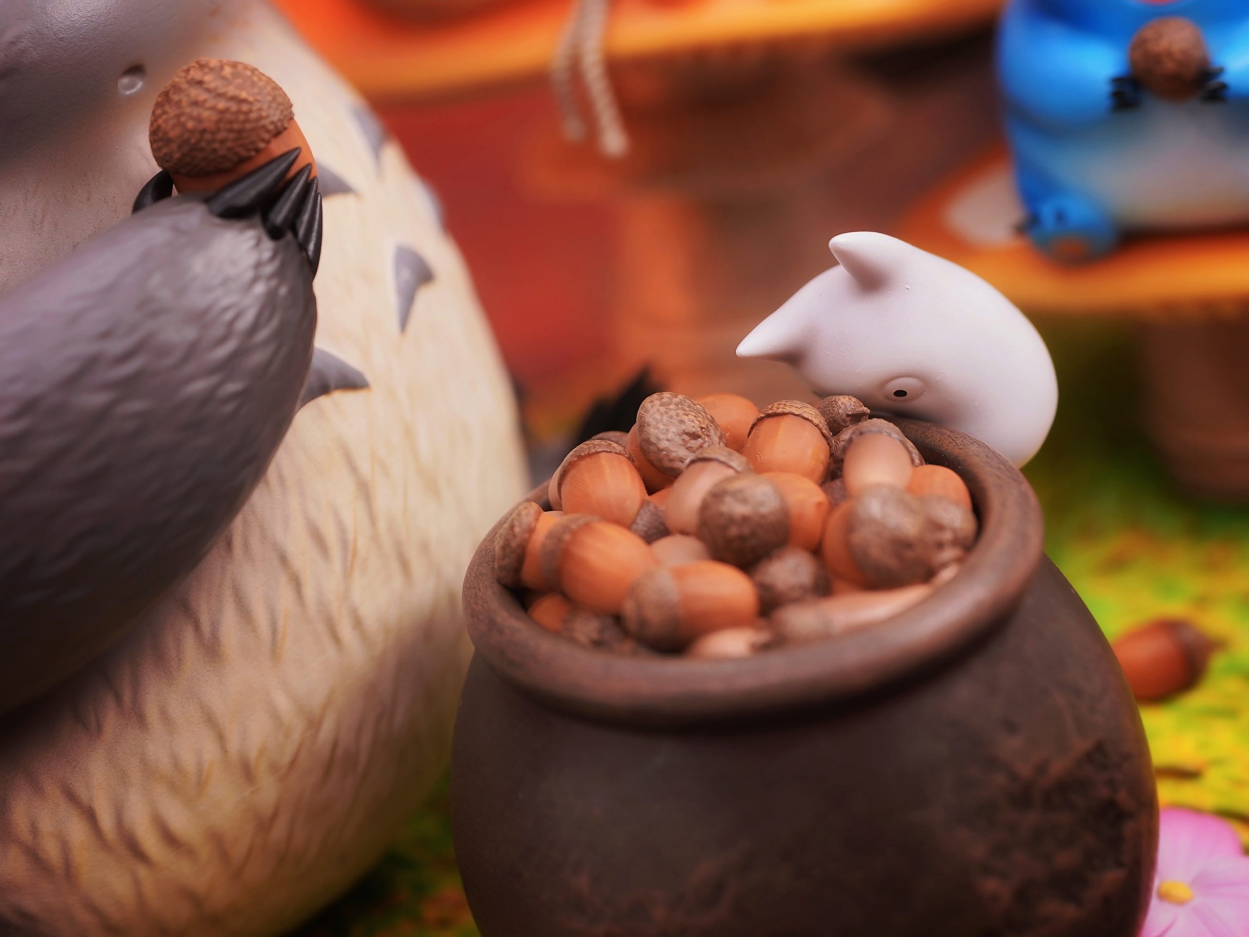 Long Miao Studio - My Neighbor Totoro Totoro Eating Acorn