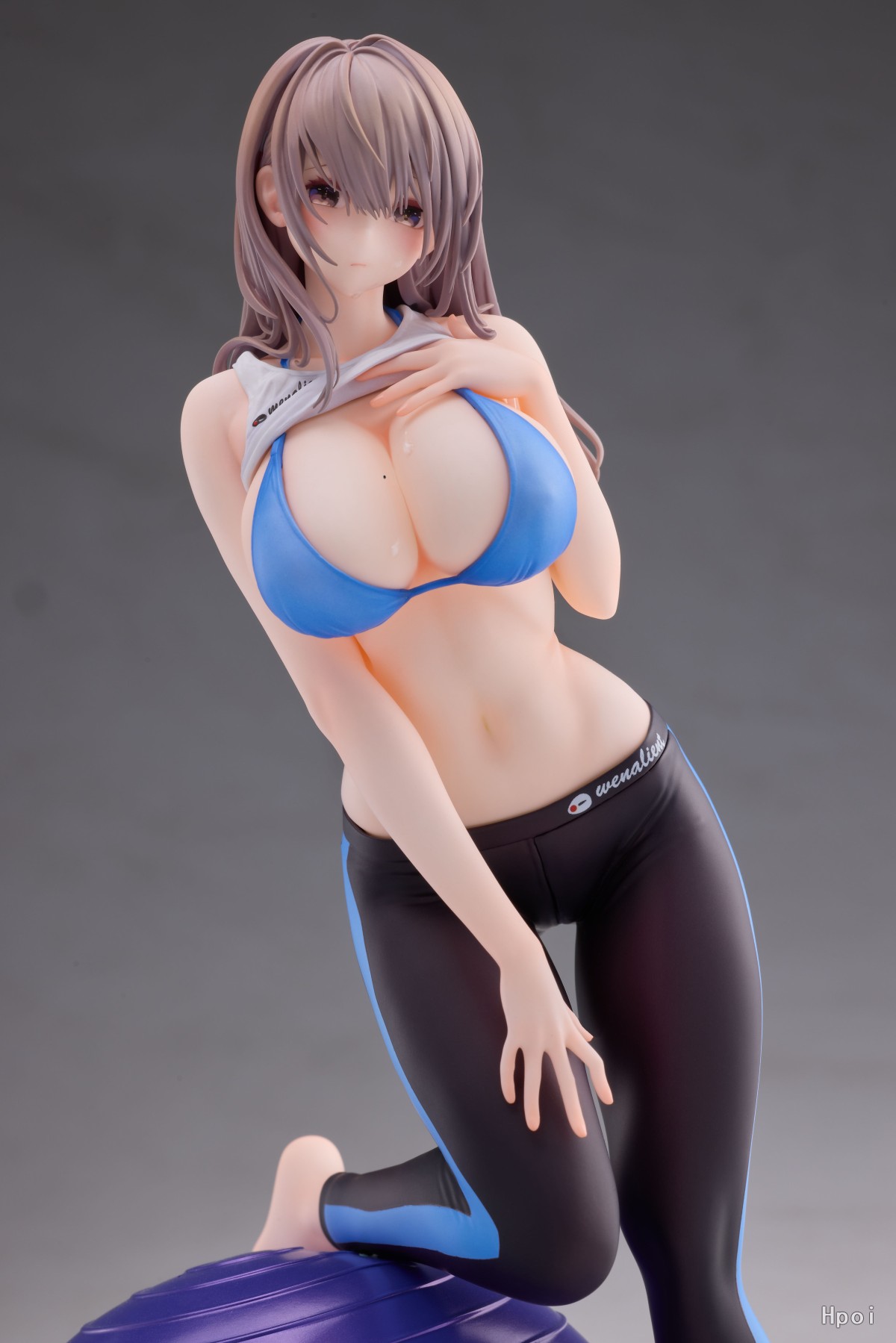 MOMOROSER Studio - Yoga Girl Aoi