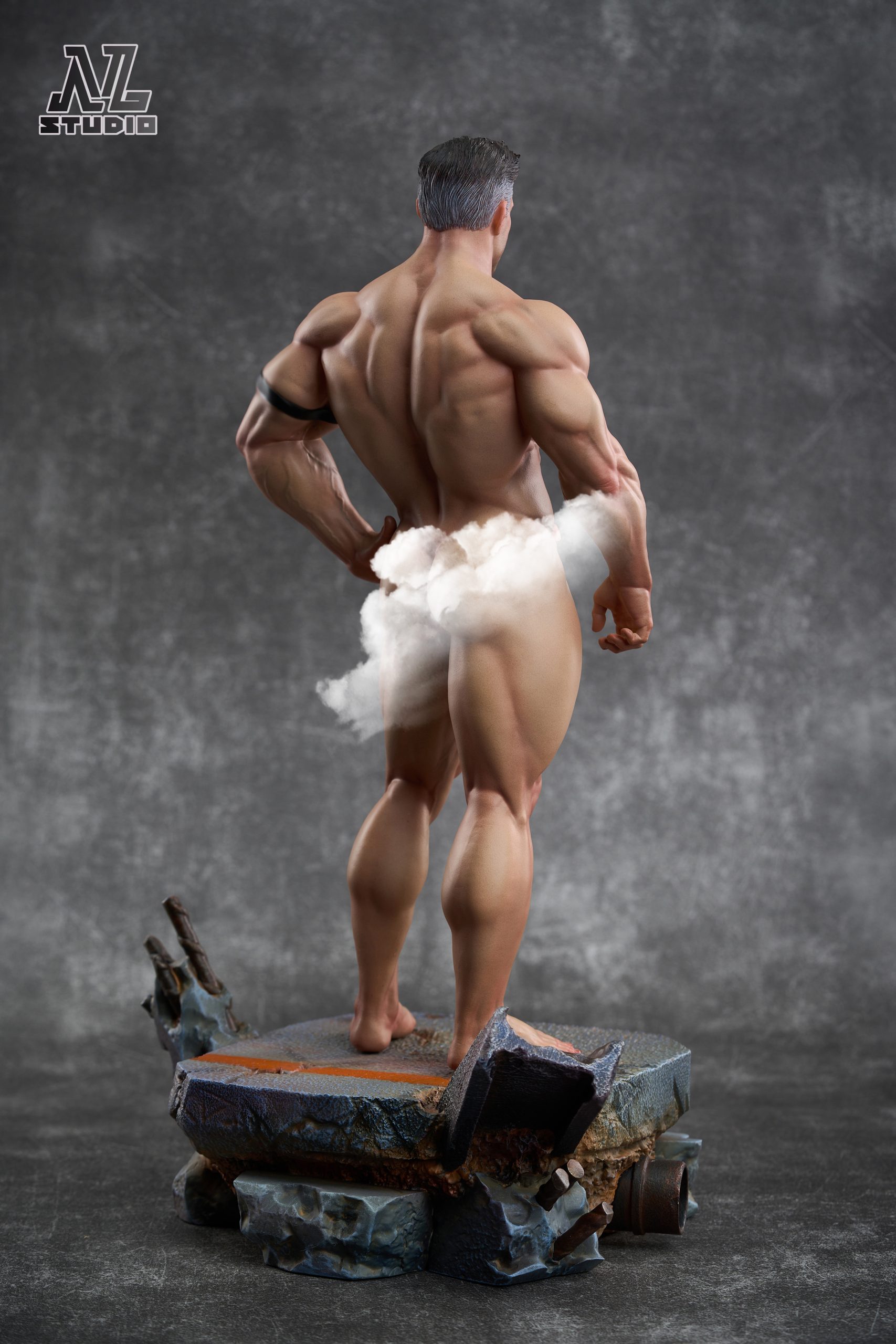 NL Studio - Invincible Omni-Man