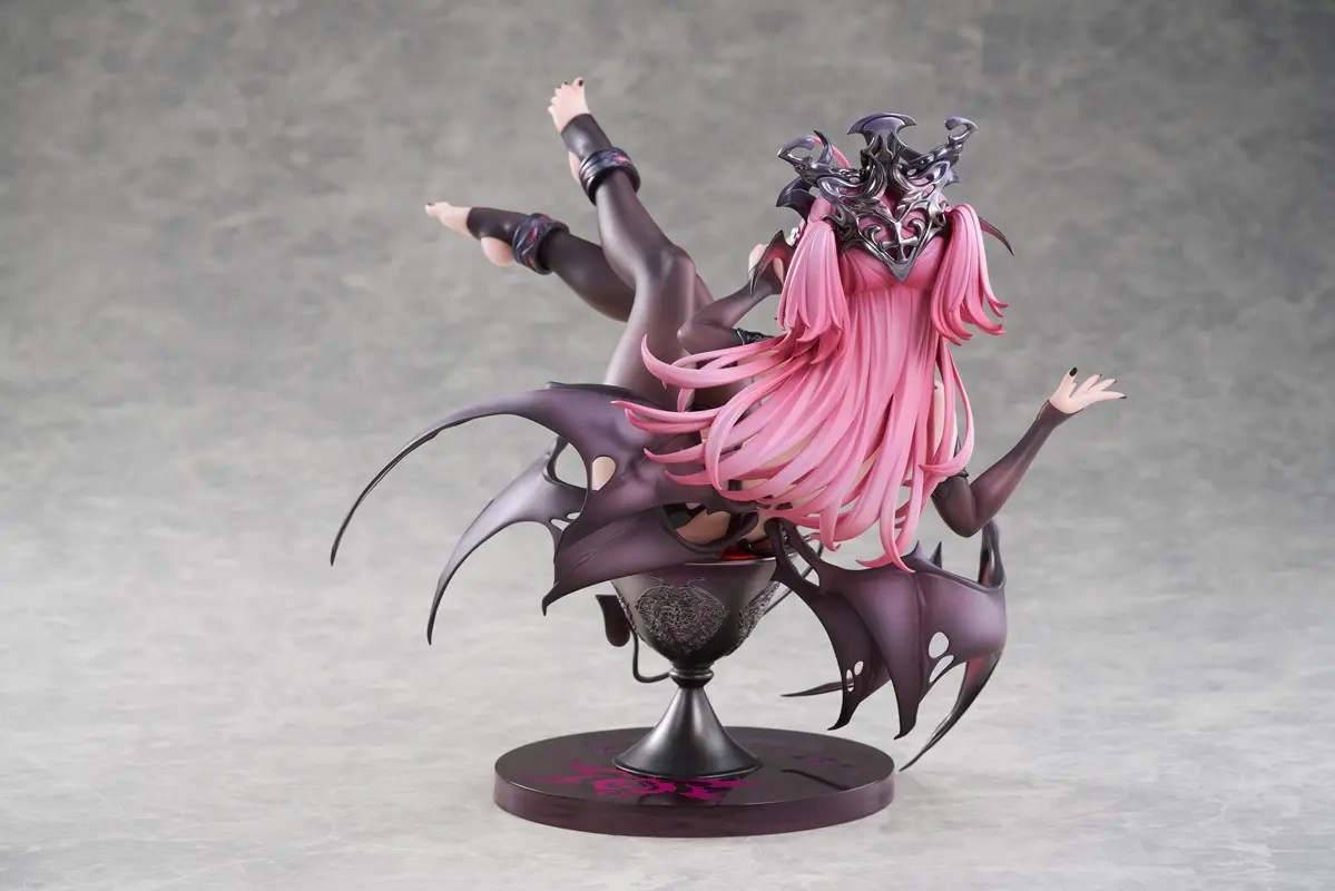Novel Star - Wineglass Succubus Pinkie 1/7 Figure (Licensed)