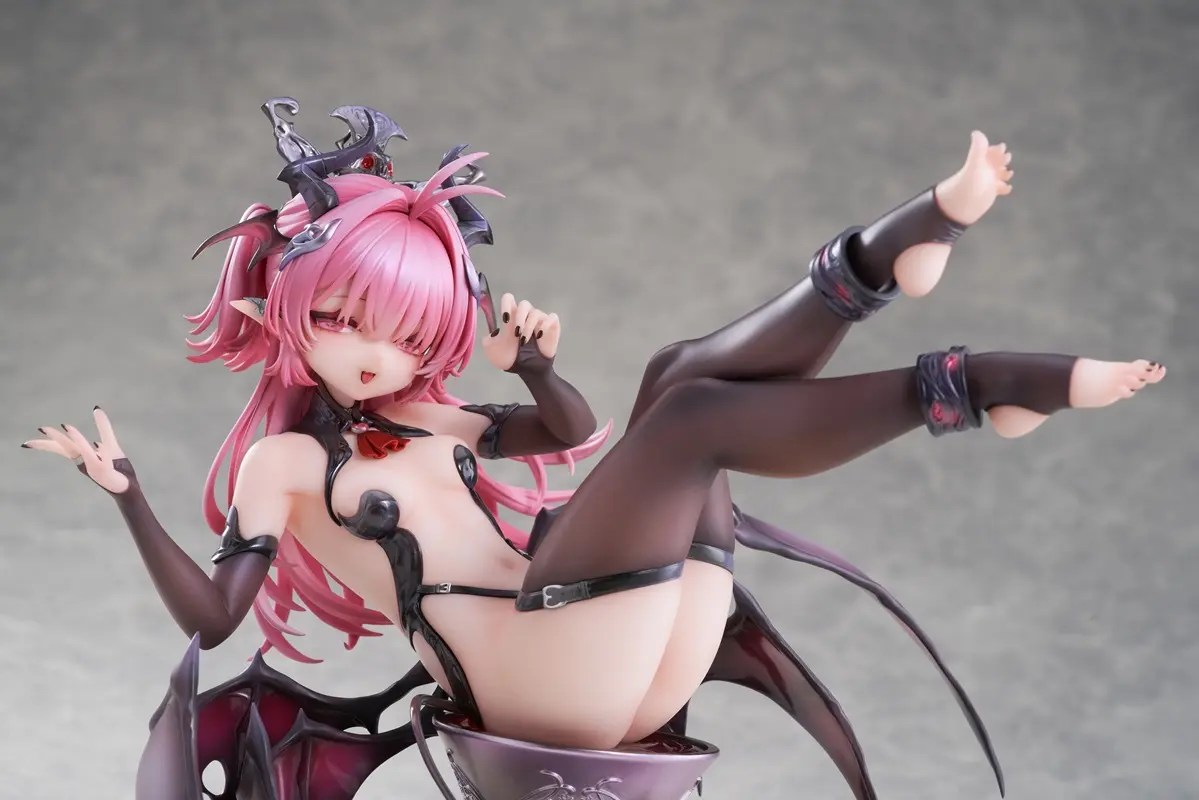 Novel Star - Wineglass Succubus Pinkie 1/7 Figure (Licensed)