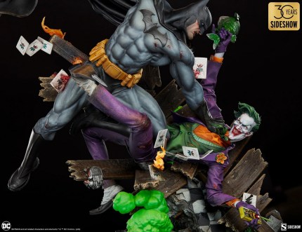 Sideshow Studio - DC Comics 32-inch Batman vs. Joker Sideshow Studio - DC Comics 32-inch Batman vs. Joker