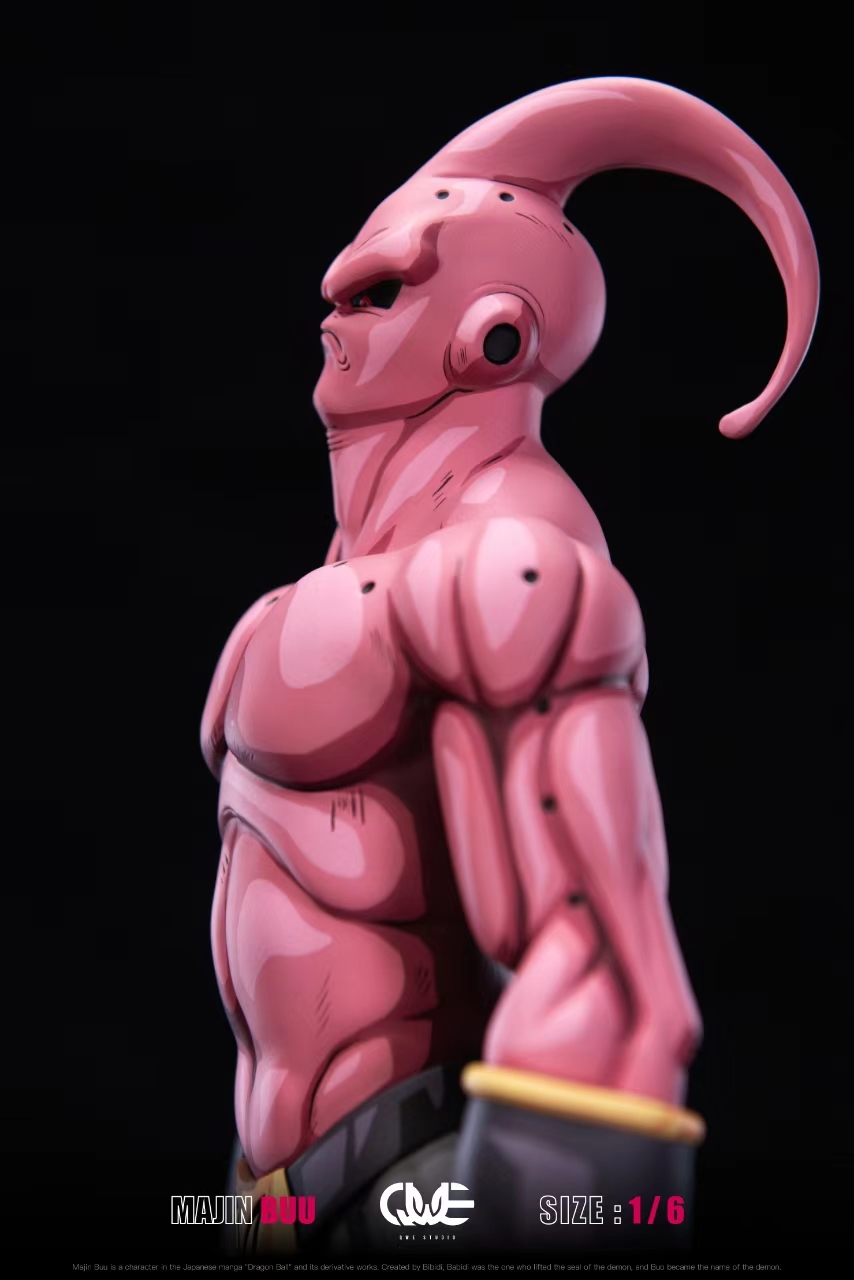 QWE Studio - Dragon Ball Majin Buu looks down on people