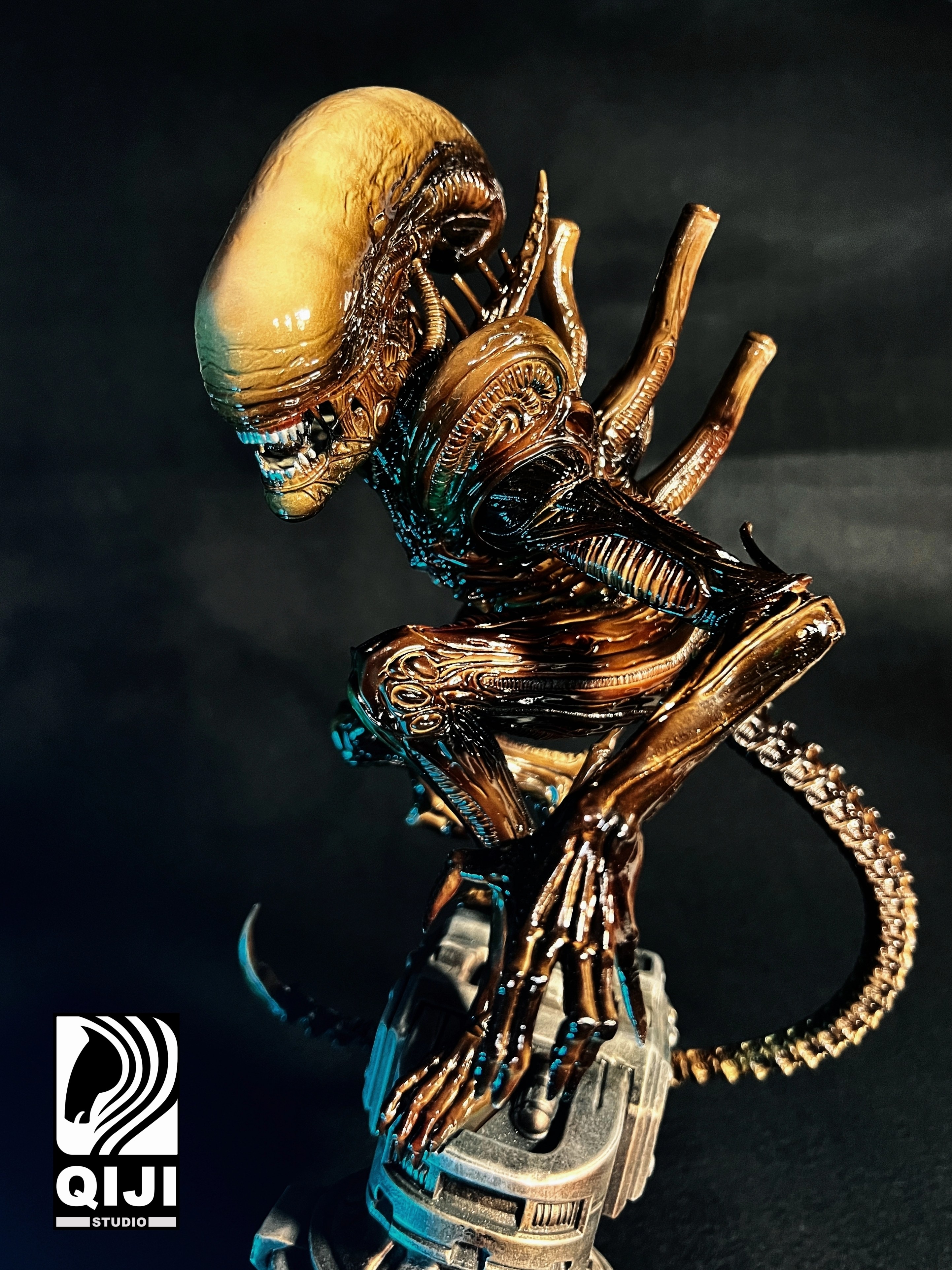 QiJi Studio - Alien 1/6 Scale Alien