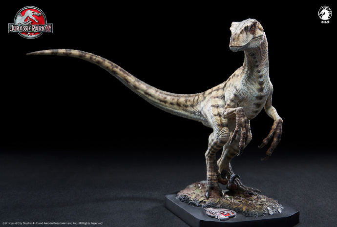 Wan Long Tang Studio - 1/10 Statue Jurassic Park III Female Velociraptor Licensed by Universal Pictures