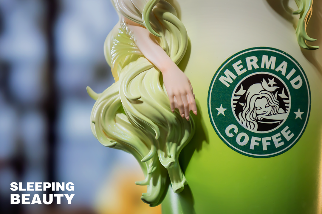 WeArtDoing Studio – Original Coffee Girl – Colorful Mocha
