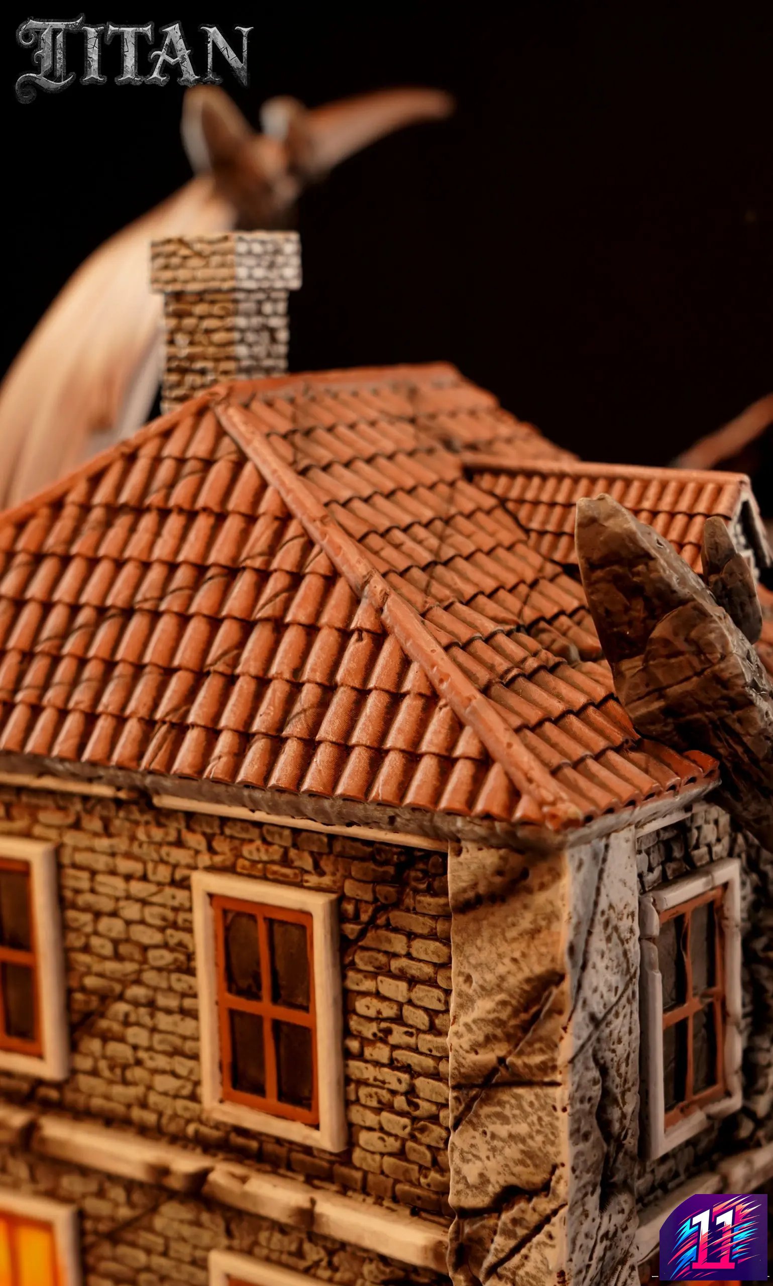 TITAN Studio - The Great Titan 01 War Hammer Titan VS. Attack Titan Attack on Titan