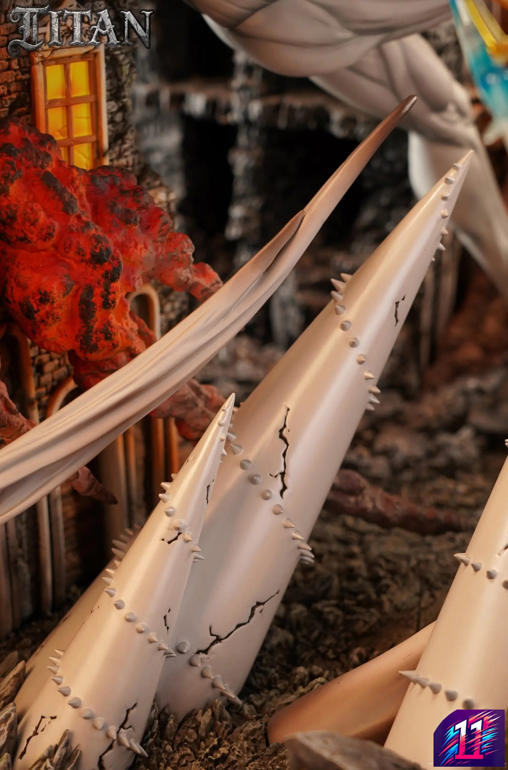 TITAN Studio - The Great Titan 01 War Hammer Titan VS. Attack Titan Attack on Titan