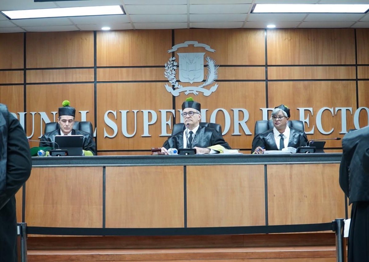 TSE anula resoluciones de la JCE sobre categorización de partidos y distribución de fondos públicos para 2025 TSE anula resoluciones de la JCE sobre categorización de partidos y distribución de fondos públicos para 2025