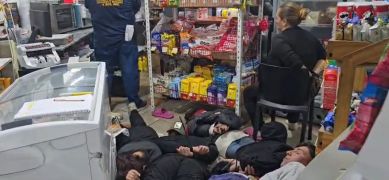 Vendían droga en un kiosco en Puerta de Hierro: 13 detenidos en megaoperativo Vendían droga en un kiosco en Puerta de Hierro: 13 detenidos en megaoperativo