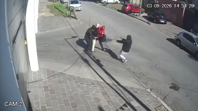 Violento robo a un trabajador que esperaba para ingresar a una fábrica Violento robo a un trabajador que esperaba para ingresar a una fábrica