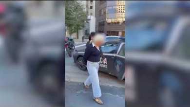 Caen tres mecheros extranjeros tras robar perfumes en una farmacia Caen tres mecheros extranjeros tras robar perfumes en una farmacia
