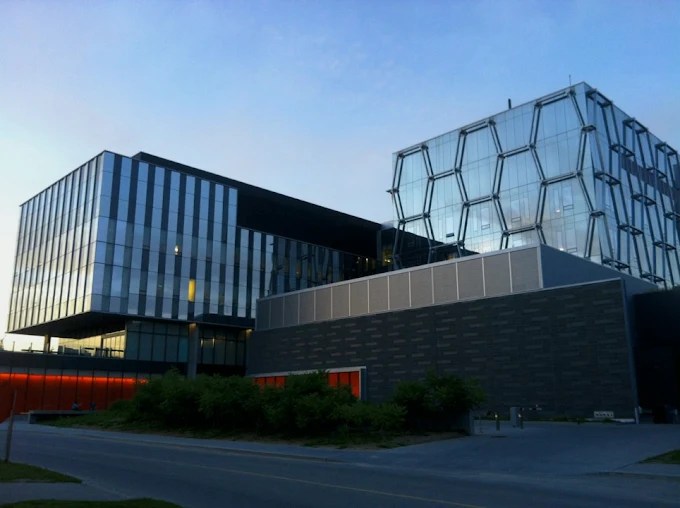 University of Waterloo Undergraduate Scholarships 2026, Ontario, Canada University of Waterloo Undergraduate Scholarships 2026, Ontario, Canada