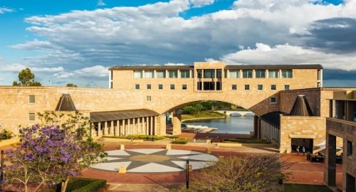 Bond University Leadership Scholarships 2026, Australia Bond University Leadership Scholarships 2026, Australia