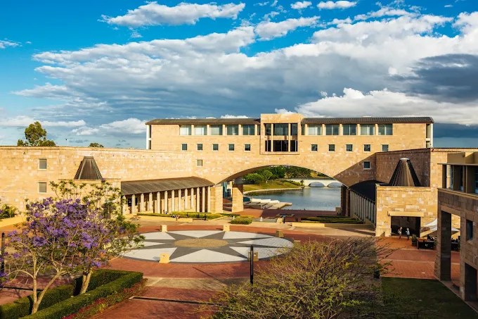 Bond University Leadership Scholarships 2026, Australia Bond University Leadership Scholarships 2026, Australia