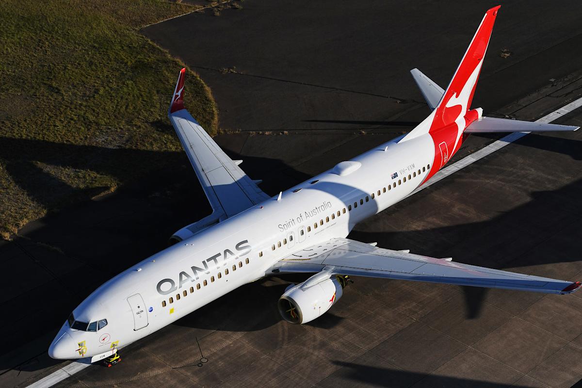Passengers ‘jolted’ after Qantas plane suffers engine failure Passengers ‘jolted’ after Qantas plane suffers engine failure