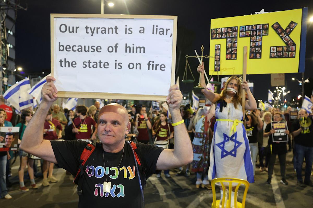 Israelis protest for captives, against Netanyahu’s Gaza war expansion Israelis protest for captives, against Netanyahu’s Gaza war expansion