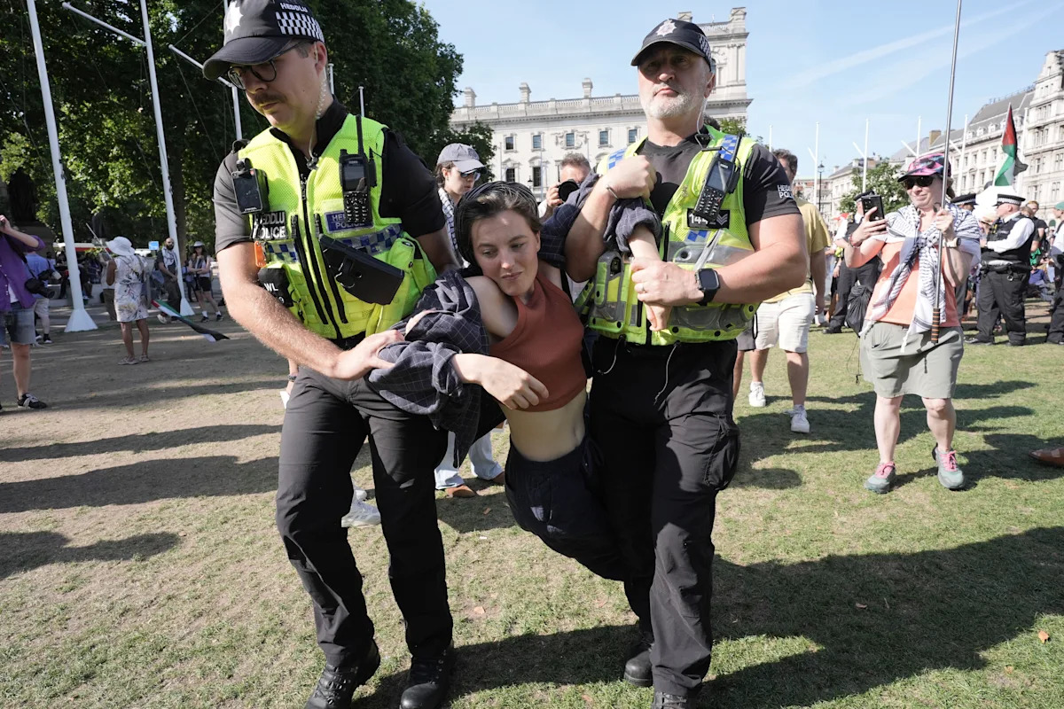 Hundreds Arrested At Protest in Defiance of Anti-Terror Law Hundreds Arrested At Protest in Defiance of Anti-Terror Law