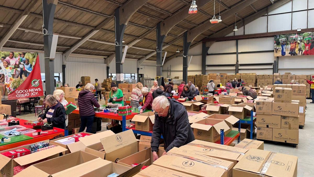 Kent sends 56,000 gift boxes to children globally Kent sends 56,000 gift boxes to children globally