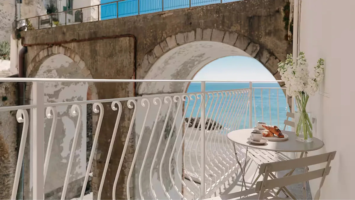 This Luxe Airbnb in Italy’s Smallest Town is the Amalfi Coast Escape of Your Dreams This Luxe Airbnb in Italy’s Smallest Town is the Amalfi Coast Escape of Your Dreams