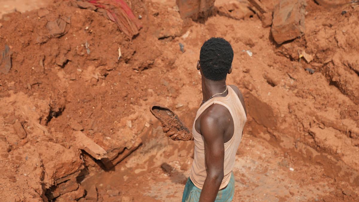 Death toll in Nigeria floods hits more than 200, officials say Death toll in Nigeria floods hits more than 200, officials say
