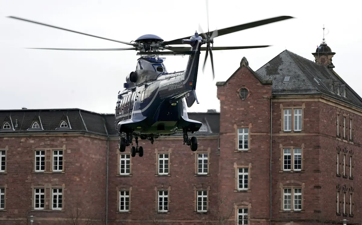 Germany detains 5 men accused of illegally exporting goods to Russian defense companies Germany detains 5 men accused of illegally exporting goods to Russian defense companies