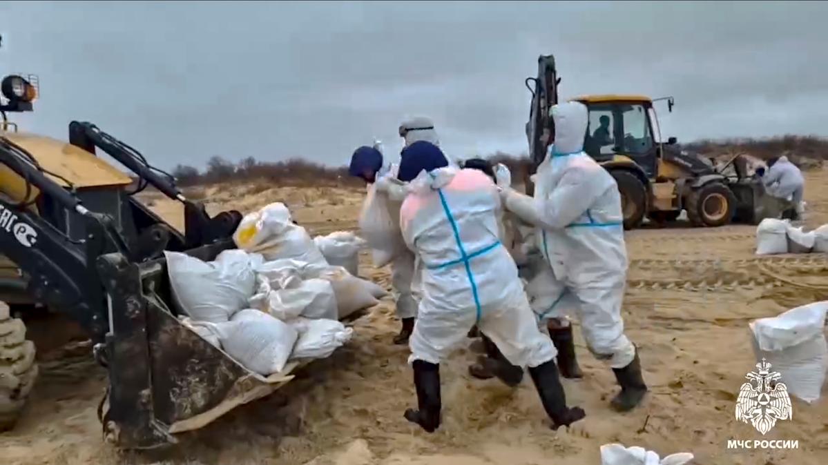 Russia-appointed officials in Crimea declare emergency as oil spill reaches Sevastopol Russia-appointed officials in Crimea declare emergency as oil spill reaches Sevastopol